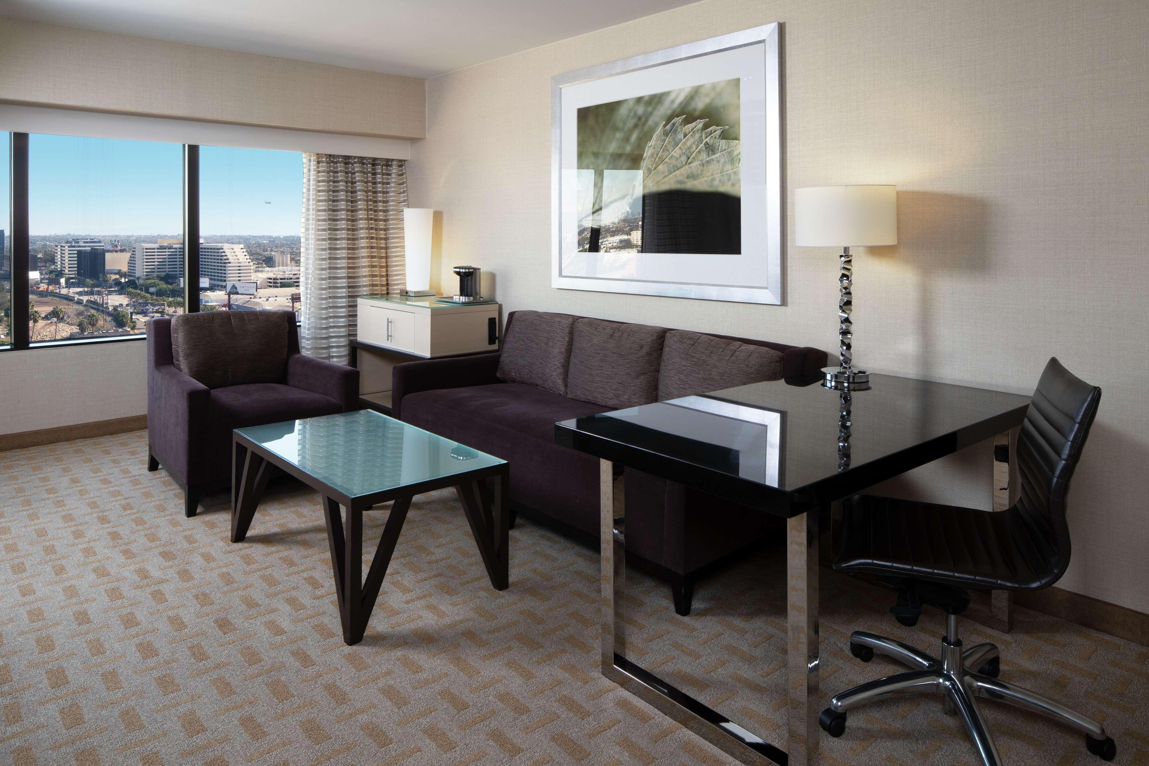 Hilton Los Angeles Airport Екстериор снимка