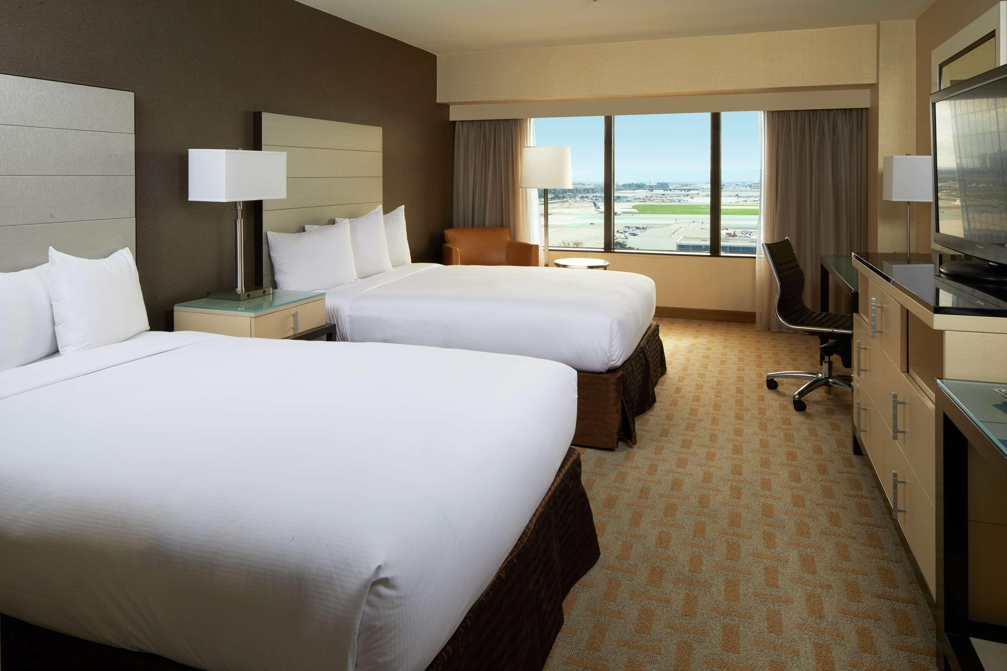 Hilton Los Angeles Airport Екстериор снимка