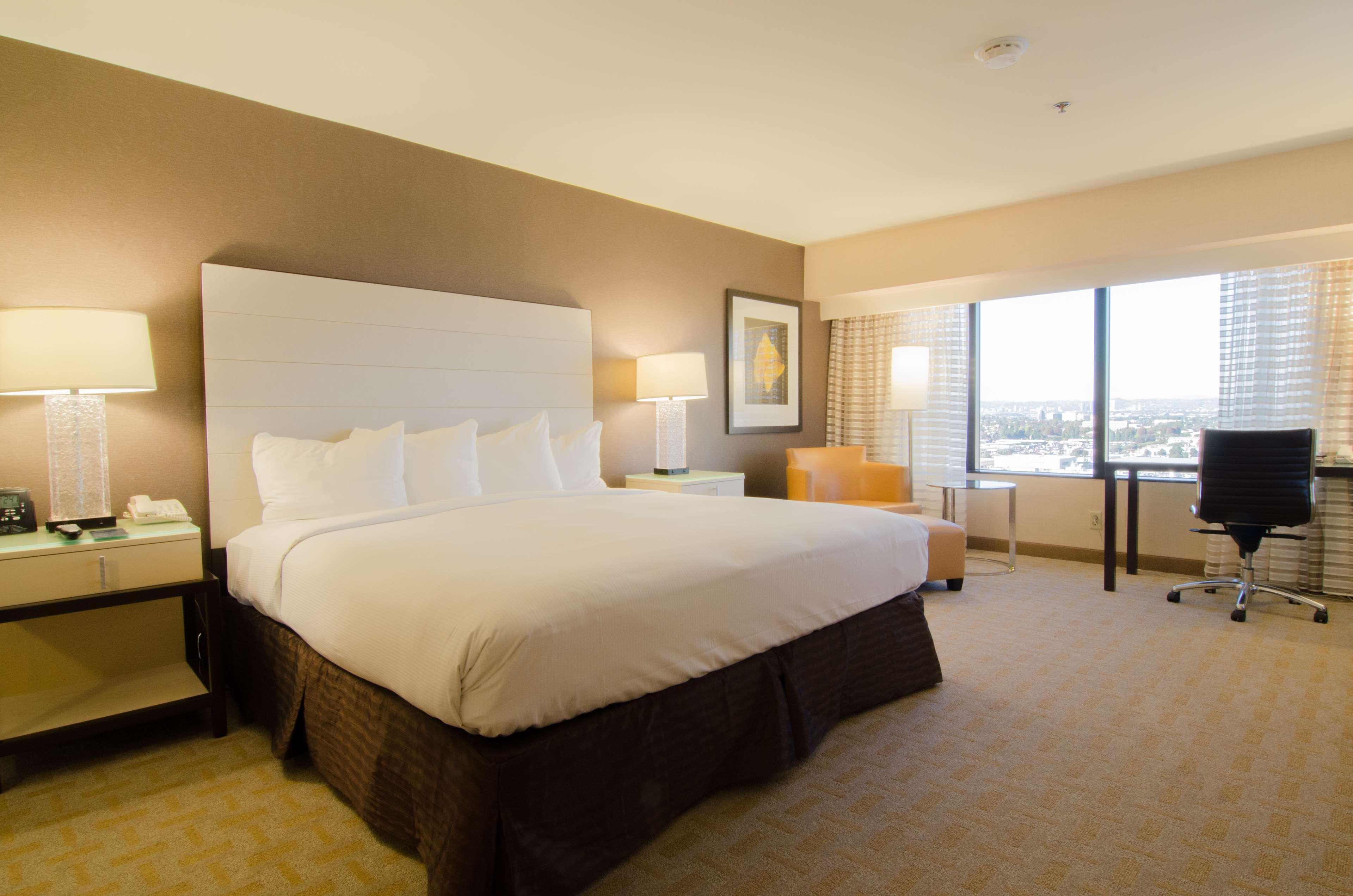 Hilton Los Angeles Airport Екстериор снимка